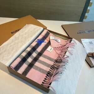 Burberry Knight logo, wool scarf
